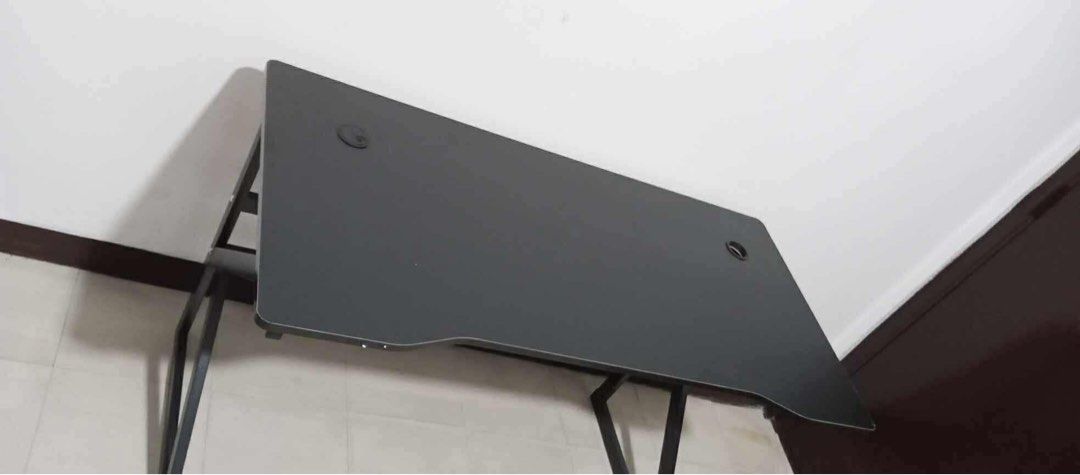Jhu Gaming table black and white available (Category: Tables & Sets) located in Manila. Submitted by dolorchris69891 (Listing ID 1411623731, Image 1). Description: Heavy Duty Gaming Tables Sizes: LxWxH ▫️100x60x75cm - 2,650🏷️ ▫️120x60x75cm - 2,850🏷️ ▫️140x60x75cm - 2,950🏷️ Available Color: Black Only‼️ .