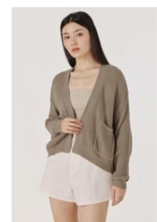 (Category: ) located in . Submitted by clothez098 (Listing ID 1411668150, Image 1). Description: .