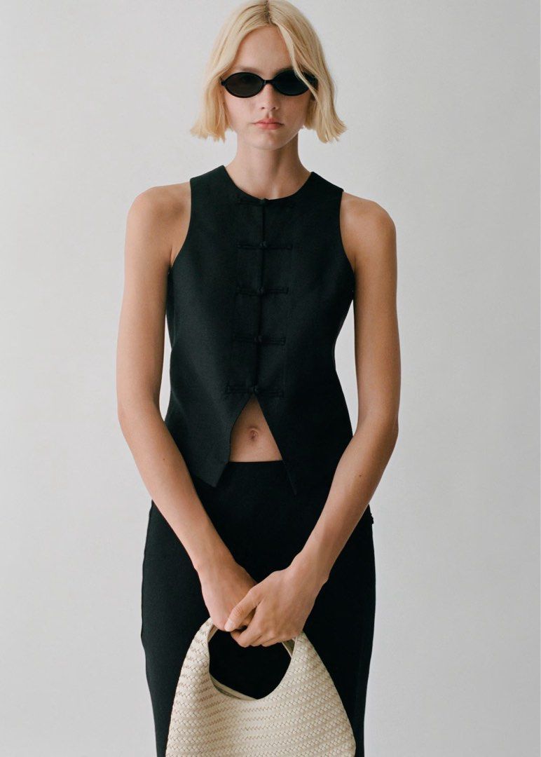 Mango Linen-Blend Suit Waistcoat (Black) (Category: Sleeveless) located in Quezon City. Submitted by treasurededit (Listing ID 1411635788, Image 1). Description: Bought for 2,995 Used once Fits true to size.