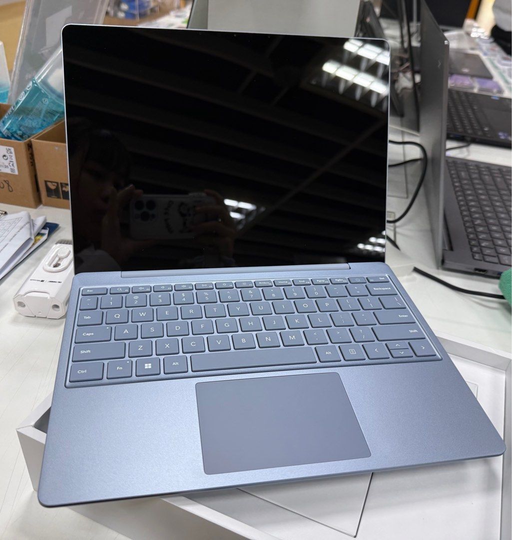 Microsoft surface laptop go 3