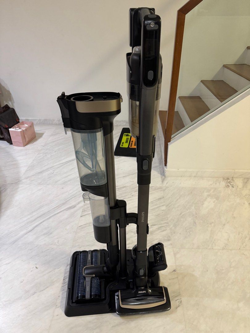 PHILIPS AquaTrio Cordless 9000 Series Aqua Vacuum & Wash - XW9465/11, 3-in-1,  Handheld, Auto Clean, TV & Home Appliances, Vacuum Cleaner & Housekeeping  on Carousell