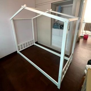 (Category: ) located in . Submitted by joggerislandfurniture (Listing ID 1411628941, Image 1). Description: .