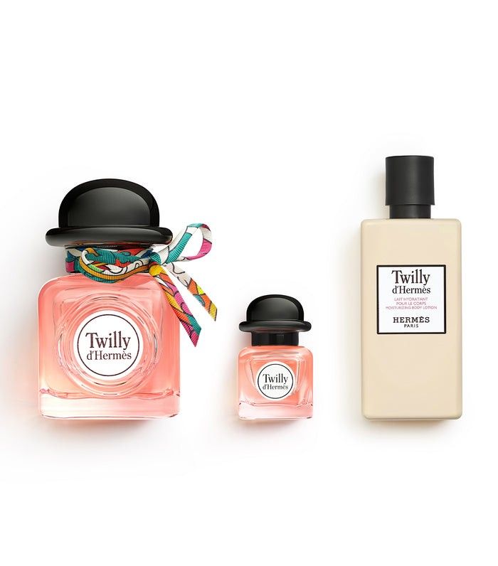 SALE! Hermes Twilly Eau de Parfum Gift Set (Category: Fragrance & Deodorants) located in General Santos City (Dadiangas). Submitted by itscricket (Listing ID 1411771714, Image 2). Description: 100% Brandnew and Authentic This gift set comprises a Twilly d’Hermès Eau de Parfum 85ml, an Eau de Parfum miniature 7.5ml, and a moisturising body lotion 80ml. 💌 Payment first policy, NO COD 💌 Free Shipping 💌 No Return, No exchange, No cancellation of o