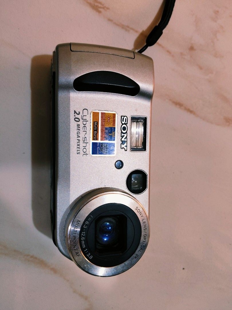 Defective Sony Cyber-shot DSC-P51 Digital Camera (Category: Cameras) located in Rizal. Submitted by reese511 (Listing ID 1411707698, Image 1). Description: Not working Declutter Unit only. As is where is Hindi pa na try iparepair.