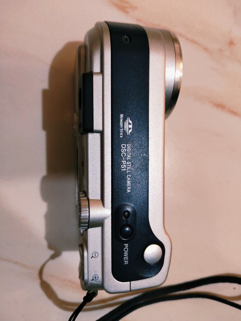 Defective Sony Cyber-shot DSC-P51 Digital Camera (Category: Cameras) located in Rizal. Submitted by reese511 (Listing ID 1411707698, Image 3). Description: Not working Declutter Unit only. As is where is Hindi pa na try iparepair.