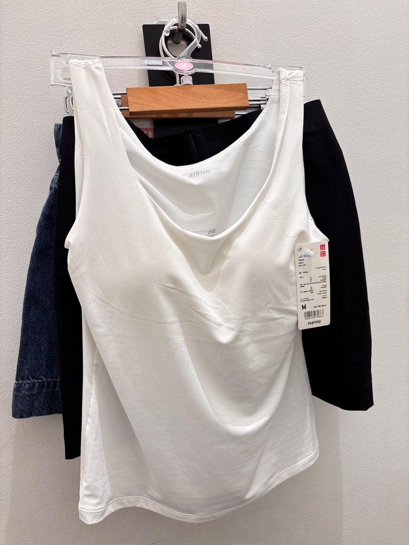 Uniqlo AIRism Bra Top - White - Medium (Category: Sleeveless) located in Calamba. Submitted by 99ells (Listing ID 1411699461, Image 1). Description: - Uniqlo AIRism Bra Top - Color: White - Size: Medium - Used only once. Bought for 790 - No last price. Lowballers will not be accommodated MOP: GCash/BDO MOD: LBC/JRS LOC: Calamba.