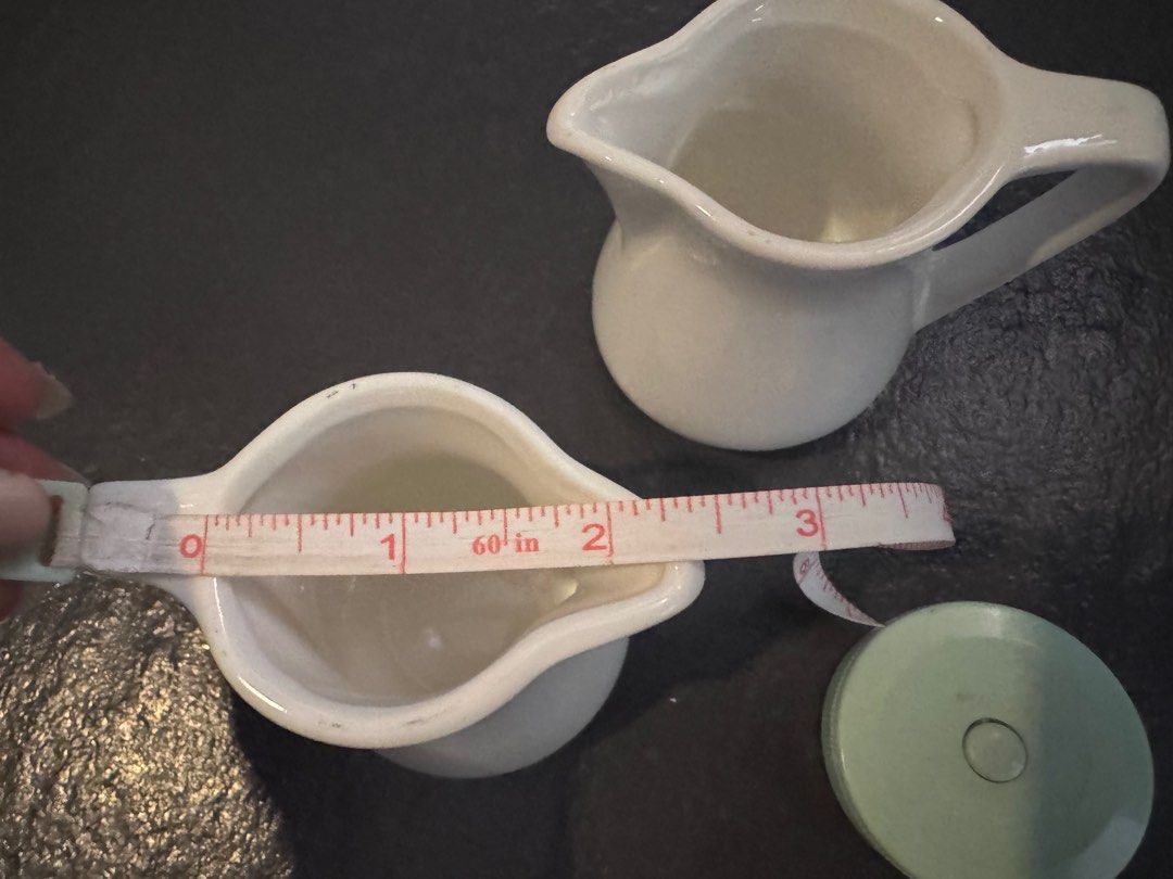 White Ceramic Creamer Pitchers (Category: Coffee & Tea Tableware) located in Manila. Submitted by decluterthings888 (Listing ID 1411706456, Image 3). Description: .