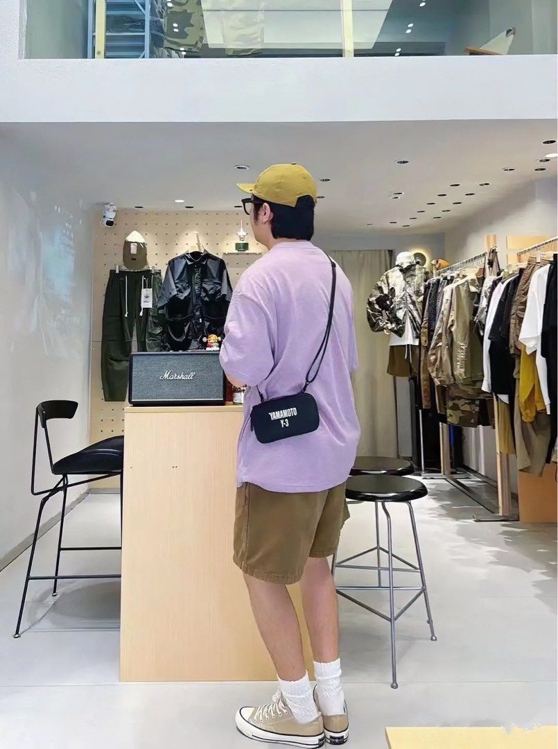 Adidas Y-3 YOHJI YAMAMOTO POUCH Classic Logo Print Nylon Waterproof Small Shoulder Bag/Crossbody Bag 19*2*11cm (Category: Sling Bags) located in Singapore. Submitted by pickplanet_sneaker_shirt (Listing ID 1411801917, Image 3). Description: 19*2*11cm Express delivery takes about 10-12 days to sg, Sorry for the urgent order. Products are continuously updated,Welcome to consult..