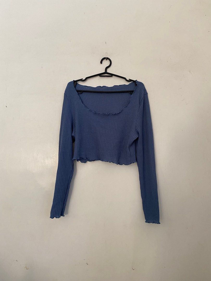 Blue Longsleeves (Category: Longsleeves) located in Minalin. Submitted by stuffseri (Listing ID 1411793823, Image 1). Description: • Size - L (DM for deets) • RFS: Decluttering • what you see is what you get • PAYO - gcash • sf will be shouldered by buyer - price varies depending on the location • no to joy miners and bogus buyers ‼️.