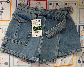 (Category: ) located in . Submitted by pinkgums (Listing ID 1411909110, Image 1). Description: .