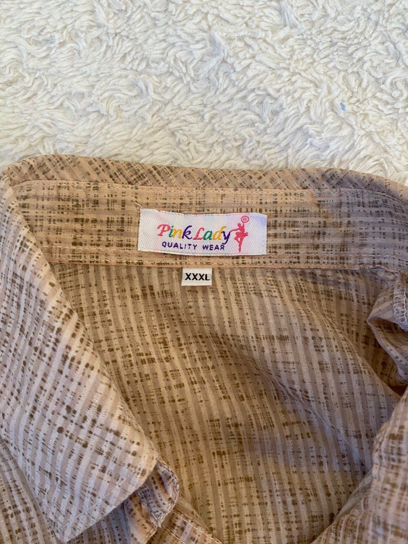 Brown Polo (Category: Blouses) located in Minalin. Submitted by stuffseri (Listing ID 1411789151, Image 3). Description: • Size - XXXL (DM for deets) • RFS: Decluttering • what you see is what you get • PAYO - gcash • sf will be shouldered by buyer - price varies depending on the location • no to joy miners and bogus buyers ‼️.