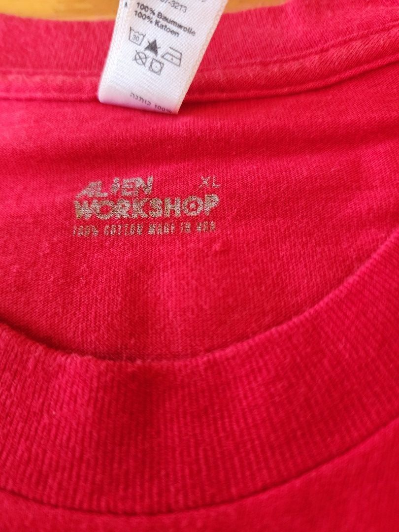 Classic Alien Workshop skateboard shirt (Category: Tshirts & Polo Shirts ) located in Antipolo. Submitted by saslbs (Listing ID 1297591825, Image 3). Description: Classic Alien Workshop skateboard t-shirt in good condition. 1k Payment thru g-cash. Delivery thru lalamove or Lbc care of buyer. Meet-up in Antipolo City..