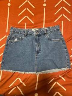 (Category: ) located in . Submitted by sochi.declutters (Listing ID 1411839307, Image 1). Description: .