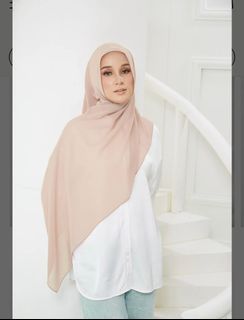 (Category: ) located in . Submitted by nurull___ (Listing ID 1411953635, Image 1). Description: .