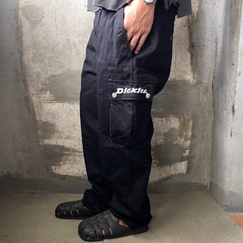Dickies Cargo Jogger Pants (Category: Jeans) located in Pasig City. Submitted by sound.racks (Listing ID 1411896392, Image 1). Description: Dickies Cargo Jogger Pants -Size:34 / -Length:37 / -Thigh:12 / -LO:7 -Good asnew 499 +Shipping fee.