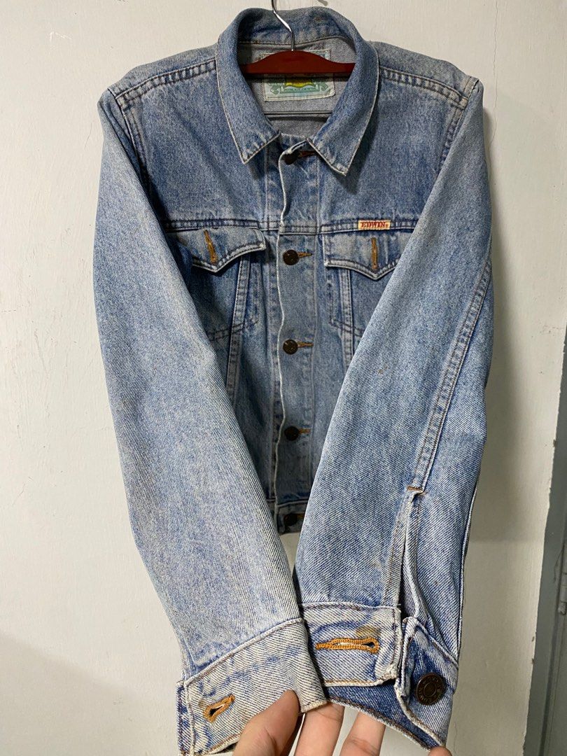 edwin jacket (Category: Coats, Jackets and Outerwear) located in Kuantan. Submitted by undermoon08050 (Listing ID 1411816702, Image 2). Description: pit 17.5 labuh 21 barang lame gantung jadi dia ade kuning sikit ii kalau rendam sabun cempaka insallah hilang.