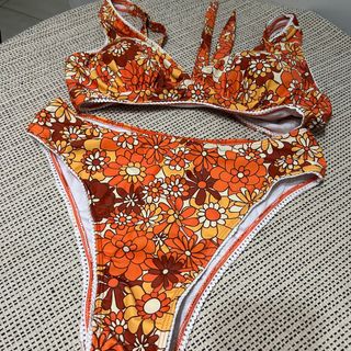 (Category: ) located in . Submitted by clothesyph (Listing ID 1411930748, Image 1). Description: .