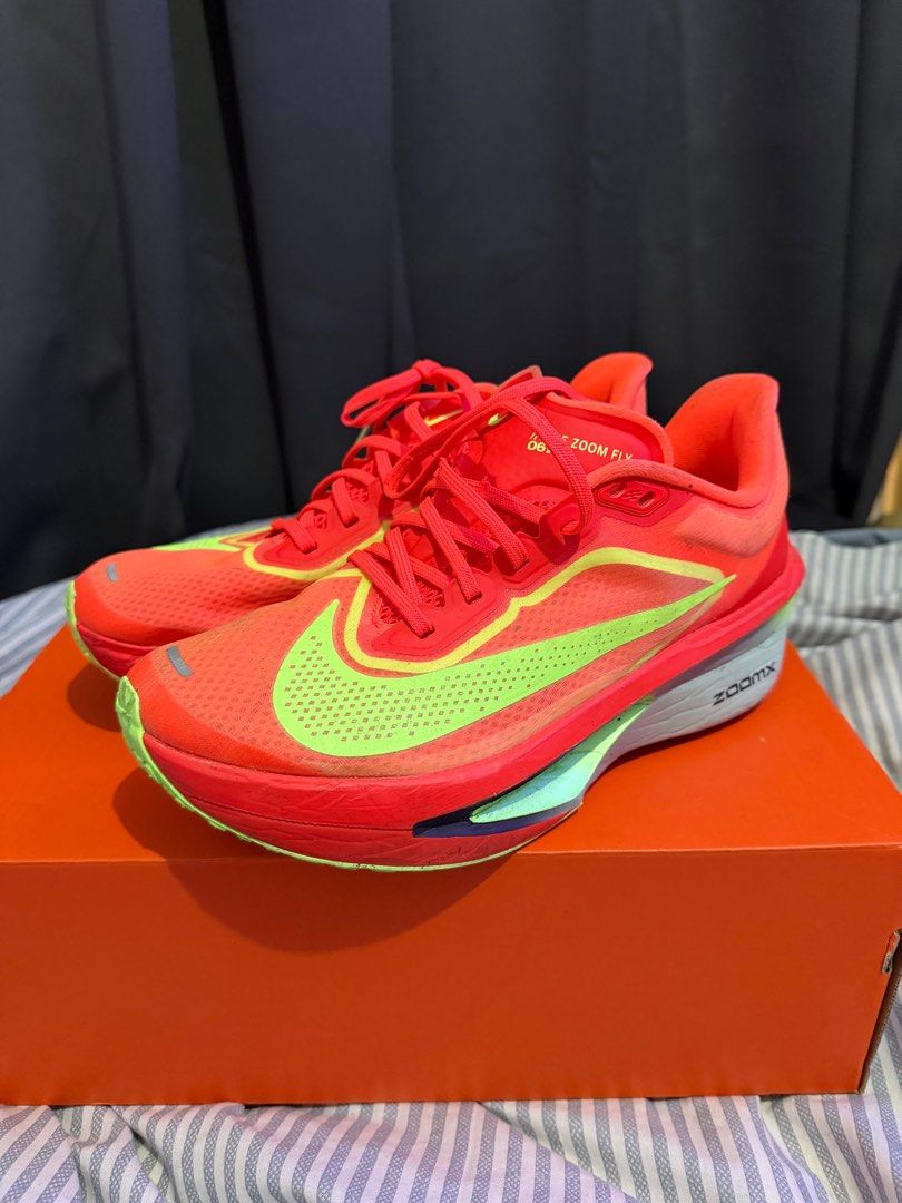 For Sale: Nike Zoomfly 6 (Category: Sneakers) located in Quezon City. Submitted by mdpdg (Listing ID 1411952534, Image 1). Description: Nike Zoomfly 6 8.5w (7 US) Mileage: 20km ₱3,000 ** Lace for Replacement ** RFS: Decluttering Loc: Nova, QC Additional pics upon request.
