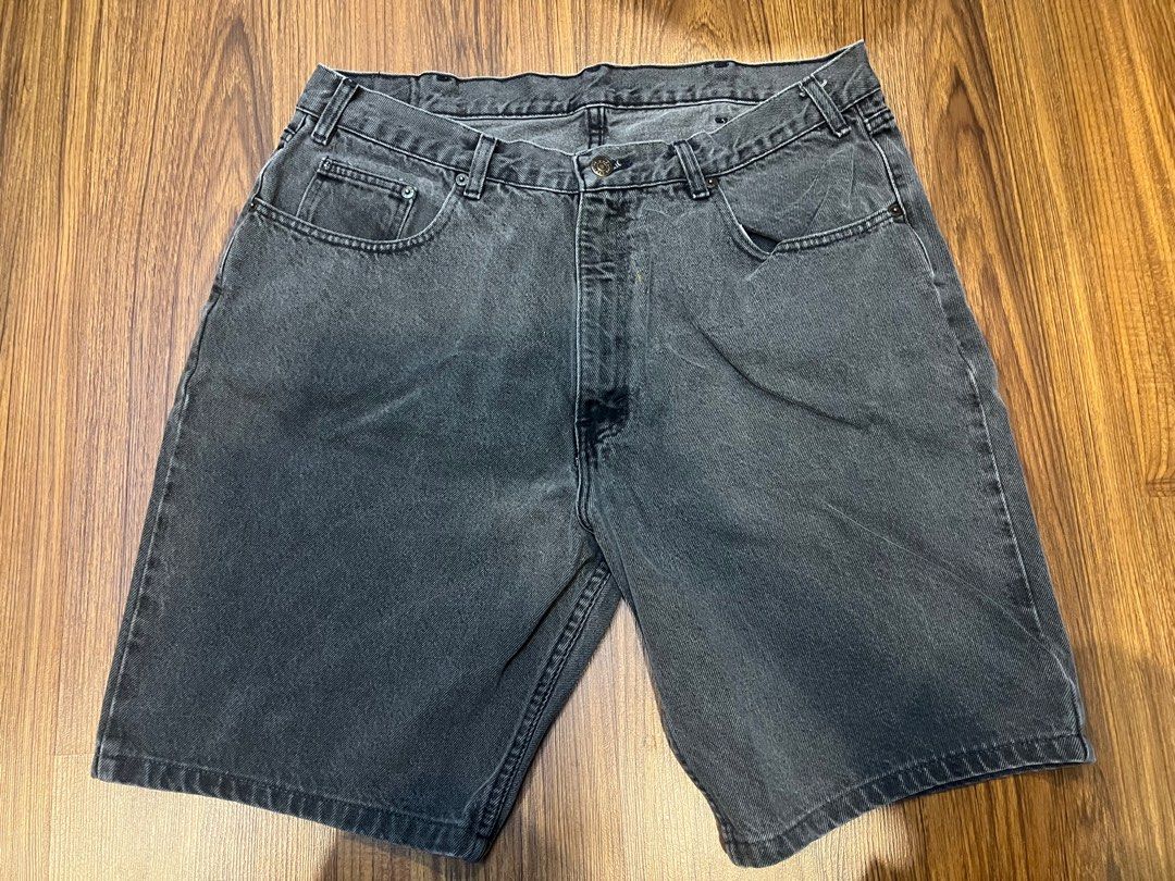 ‘Gap’ Black Washed Jorts (Category: Shorts) located in Quezon City. Submitted by inn8ing (Listing ID 1411918686, Image 1). Description: - Gap Denim shorts - Faded black wash - Gap Denim label on back - WYSIWYG (minor issues and weathering.) - 36 Waist, 21 Length, 12 Thigh Hem - Lalamove or Grab only within Metro Manila. - Shipping shouldered by the buyer..