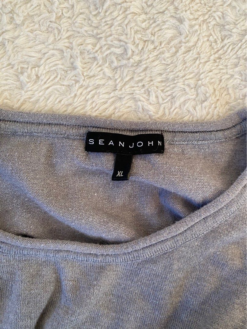 Gray Sweater (Category: Longsleeves) located in Minalin. Submitted by stuffseri (Listing ID 1411789352, Image 3). Description: • Size - XL (DM for deets) • RFS: Decluttering • what you see is what you get • PAYO - gcash • sf will be shouldered by buyer - price varies depending on the location • no to joy miners and bogus buyers ‼️.