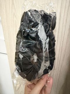 (Category: ) located in . Submitted by declutteringallmustgo (Listing ID 1411786602, Image 1). Description: .