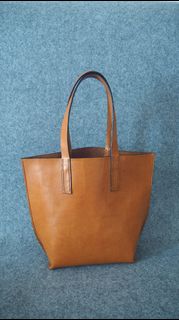 （分類：）位於 。 由 MTP.Leather 提交（商品編號 1411914786，圖片 1）。簡介： 。