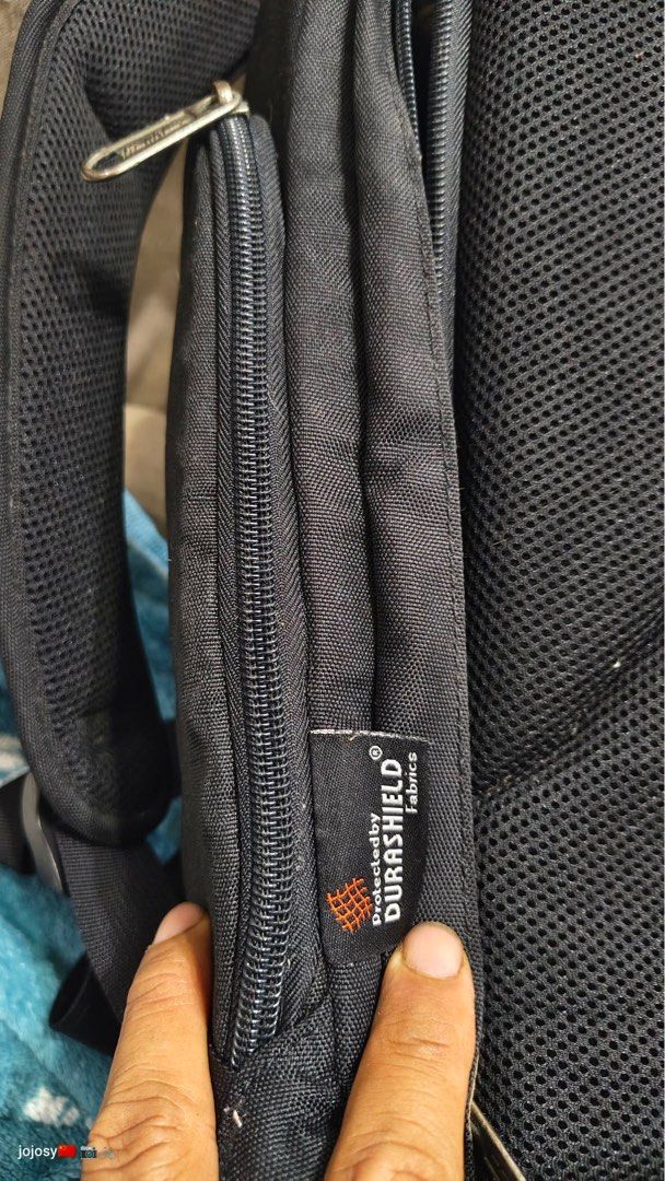 Hawk Camera Backpack (Category: Backpacks) located in Rizal. Submitted by prelovedthreadsss (Listing ID 1411831535, Image 3). Description: - Black Hama camera backpack - Multiple compartments for camera gear - Padded dividers inside - Zippered top compartment - Side mesh pocket - Padded straps for comfort - Made with Durashield fabrics.