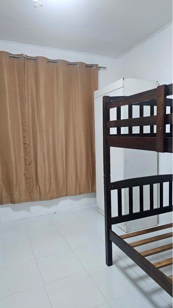 Kb kepanto building 2 (Category: Apartments & Condos) located in Makati City. Submitted by pattyo424 (Listing ID 1411886967, Image 1). Description: 3rd floor condo unit for rent P campa corner loyola sampaloc 42 sqms 2 months dep and 1 month advance plus 11 pdc.