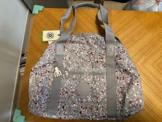 （分類：）位於 。 由 xloggerster 提交（商品編號 1411796240，圖片 1）。簡介： 。