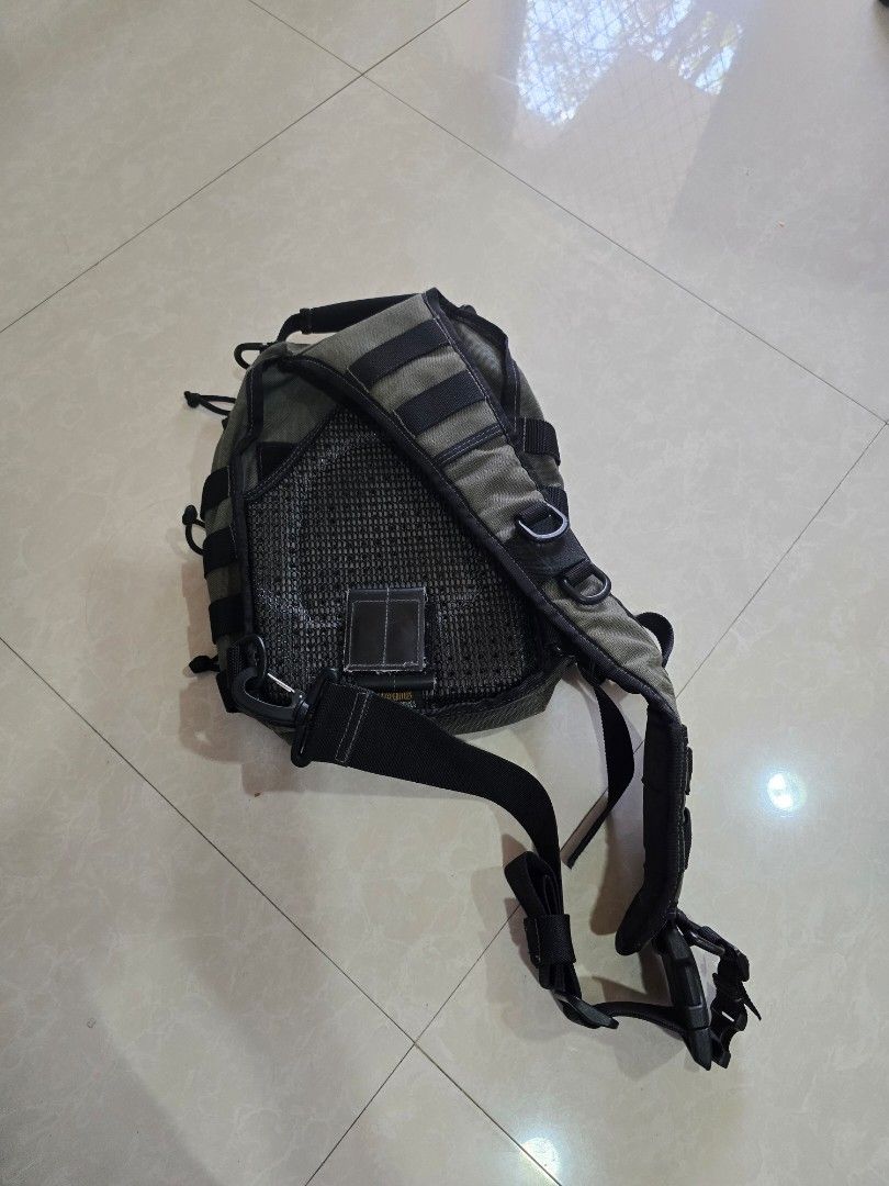 Maxpedition American Design Sling Bag (Category: Sling Bags) located in Dasmarinas. Submitted by ildnumde (Listing ID 1411827183, Image 2). Description: - Maxpedition Lunada sling bag - wolf grey colorway - Features a mesh back panel for breathability - Adjustable straps for a comfortable fit - Multiple compartments for organization - Includes attachment points for accessories - Durable construction - American design, made in Taiwan - Suitable fo