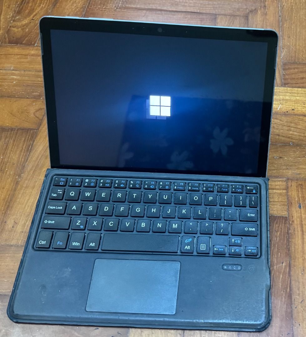 Microsoft Surface Go 2 Bundle - w/ Pen & Keyboard - READ DESCRIPTION