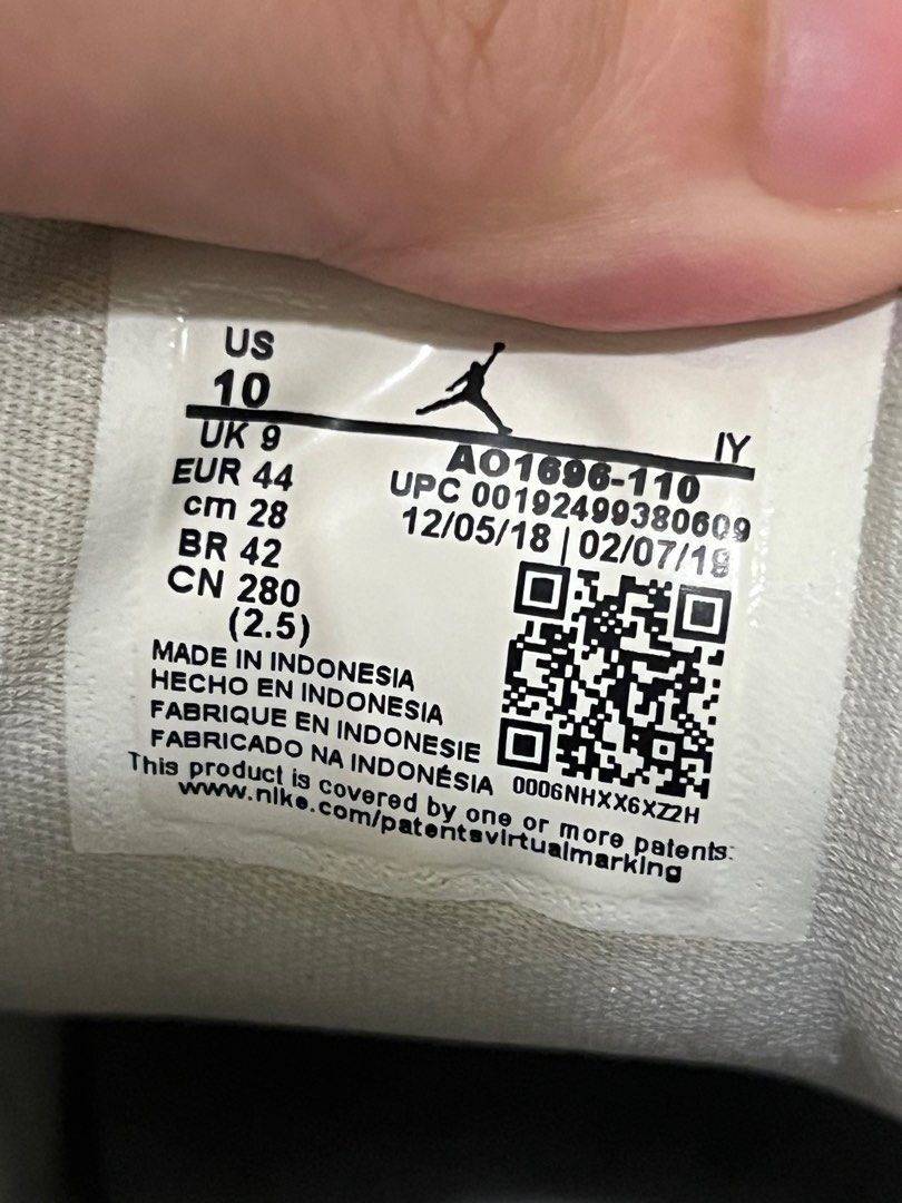Nike Air Jordan - Team Elite 2 Low (Category: Sneakers) located in Quezon City. Submitted by anbaksing (Listing ID 1411782350, Image 2). Description: Original and authentic shoes. Good condition. Needs a little cleaning in some parts. Only worn a few times then put in long-term storage na. US 10, EUR 44 My address is near Trinoma, Quezon City. Pwede po delivery (full payment upon courier arrival and verification) or meet up at Trinoma..