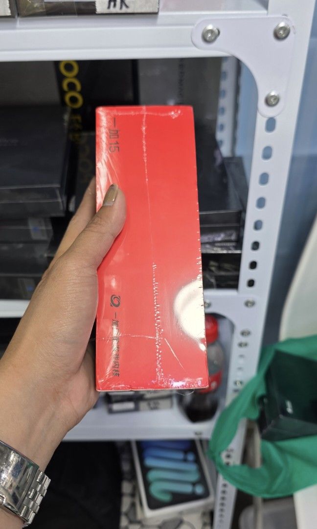 One Plus 15 12gb 256gb Openline (Category: Android Others) located in Manila. Submitted by lenweltong05295 (Listing ID 1411880580, Image 2). Description: One Plus 15 12gb 256gb Openline Brandnew Sealed with Warranty Onhand Stock.