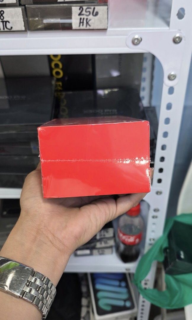 One Plus 15 12gb 256gb Openline (Category: Android Others) located in Manila. Submitted by lenweltong05295 (Listing ID 1411880580, Image 3). Description: One Plus 15 12gb 256gb Openline Brandnew Sealed with Warranty Onhand Stock.