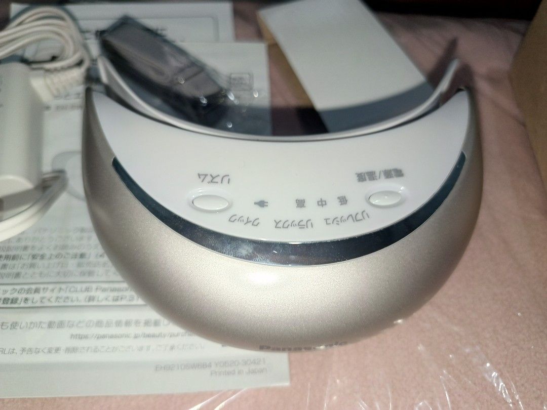 Panasonic Eye Steam Massager (EH-CSW68) (Category: Face Care) located in Cebu City. Submitted by turuuru8992423 (Listing ID 1411808914, Image 3). Description: Panasonic Eye Steam Massager (EH-CSW68) Description: Experience a spa-like treatment at home with this premium Panasonic Eye Steam Massager. This device uses soothing hot steam and a built-in micro-fan to deeply moisturize and refresh tired eyes—perfect for students, office workers, or anyo