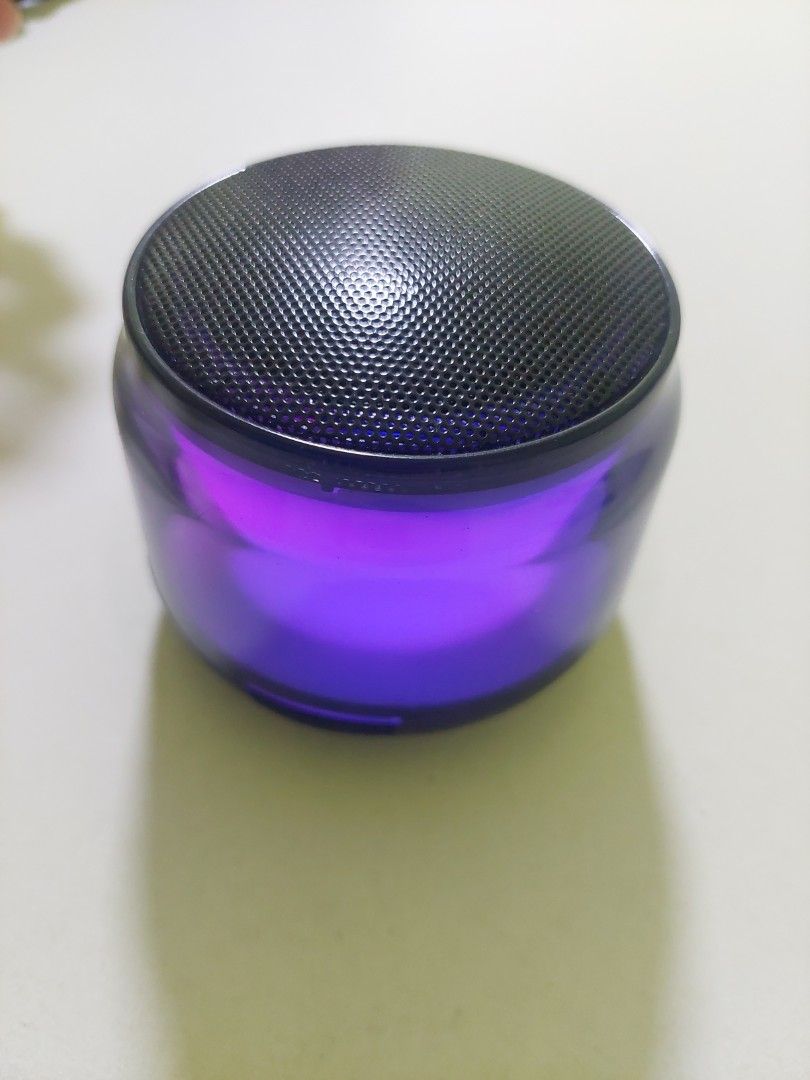 Portable Bluetooth Speaker65075923837954111