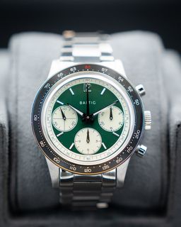 (Category: ) located in . Submitted by gdtimepieces (Listing ID 1411879612, Image 1). Description: .