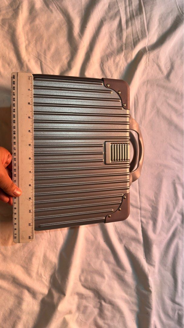 Silver Carry-on Suitcase (Category: Luggage) located in Bacoor. Submitted by tisteel56039594 (Listing ID 1411875716, Image 2). Description: 14Inch Hand Luggage Bag Mini Luggage Bag Make up Bag Suitcase Luggage Travel Bag Made of high quality ABS material, durable, pressure resistant and waterproof, easy to clean. High quality handle, easy to lift without hurting your hands. Wear-resistant material pads effectively protect your luggage. Large capa