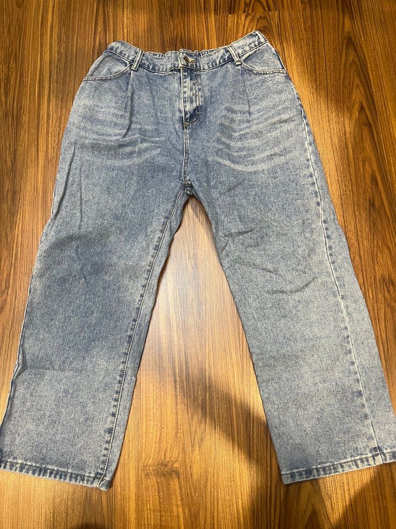 Thrifted Light Wash Denim Jeans (Category: Jeans) located in Quezon City. Submitted by inn8ing (Listing ID 1411924707, Image 1). Description: - Light Wash Distressed Denim Jeans - WYSIWYG - 30 Waist, 36 Length - Thrifted Baggy jeans - Lalamove or Grab only within Metro Manila. - Shipping shouldered by the buyer..