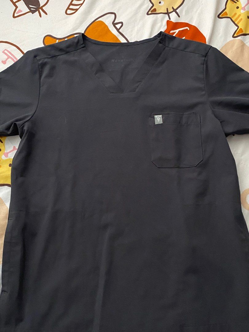 White Coat Manila Scrubs (Category: Activewear) located in Quezon City. Submitted by dan.bam (Listing ID 1411847611, Image 1). Description: White coat manila top in graphic Size small Lightly used.