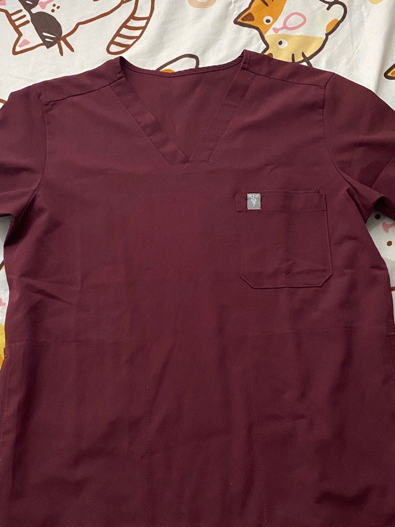 White Coat Manila Scrubs (Category: Activewear) located in Quezon City. Submitted by dan.bam (Listing ID 1411847733, Image 1). Description: White coat manila top Size small Lightly used.