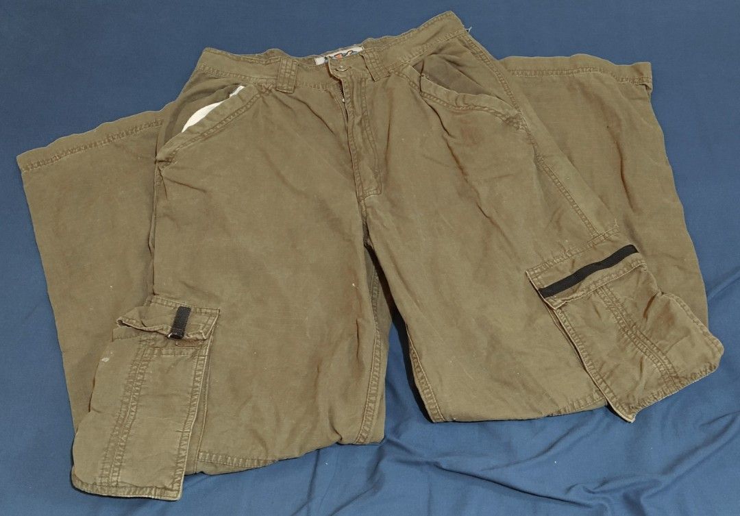 Xtreme Nkoata Cargo Skater Pants (Category: Jeans) located in Ligao. Submitted by travis40 (Listing ID 1411916731, Image 3). Description: waiste 32 length 45.5 skater/thrasher cargo pants never worn deadstock.