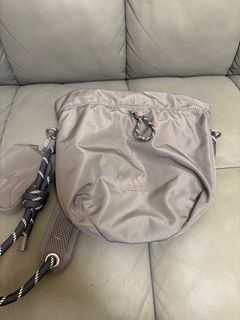 （分類：）位於 。 由 CC.CC 提交（商品編號 1412126061，圖片 1）。簡介： 。