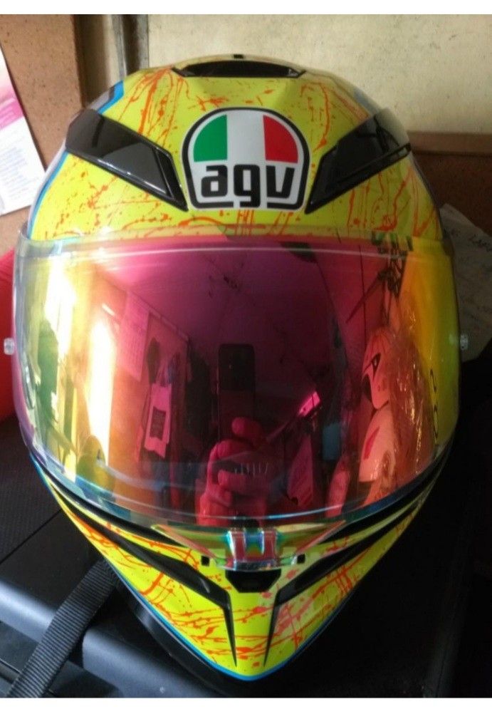 AGV motorcycle helmet (Category: Helmets and other Riding Gears) located in Paranaque City. Submitted by cheesecake0210 (Listing ID 1412136498, Image 1). Description: AGV Helmet with tinted visor,features unique graphics and a speedometer design..