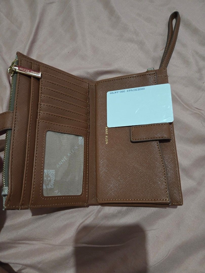 Anne Klein wallet (Category: Wallets & Card holders) located in Cainta. Submitted by nessft (Listing ID 1411986553, Image 3). Description: from us. original. twice used..