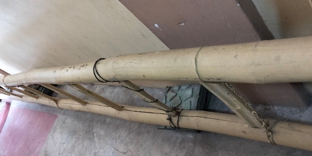 Bamboo Ladder ( 4-6meters long) Used (Category: Other Home Furniture) located in Marikina City. Submitted by morningsunrays (Listing ID 1411959933, Image 3). Description: - Bamboo ladder 8-9 meters in good condition - Made of bamboo poles - Suitable for reaching high places - Natural color.