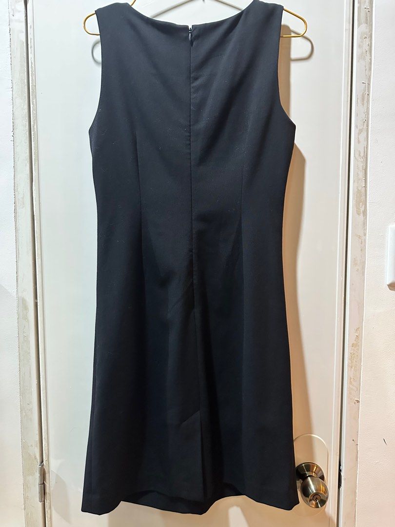 Black Sleeveless Dress (Category: Dresses) located in Paranaque City. Submitted by applemt (Listing ID 1412030862, Image 3). Description: Classic-cut black dress with ruching in the front for that snatched waist! .