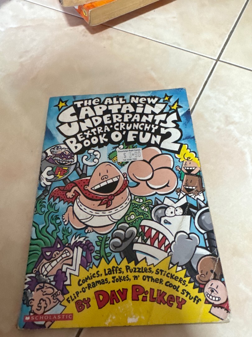 Captain Underpants Extra Crunchy Book O' Fun 2, Hobbies & Toys, Books ...