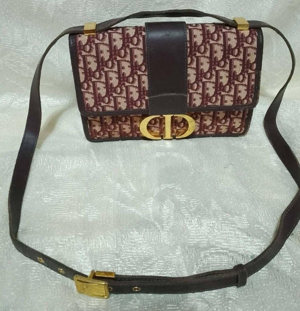 Christian Dior 30 Montaigne (Category: Luxury Bags & Wallets) located in Tuguegarao City. Submitted by starzeke (Listing ID 1412129148, Image 1). Description: .
