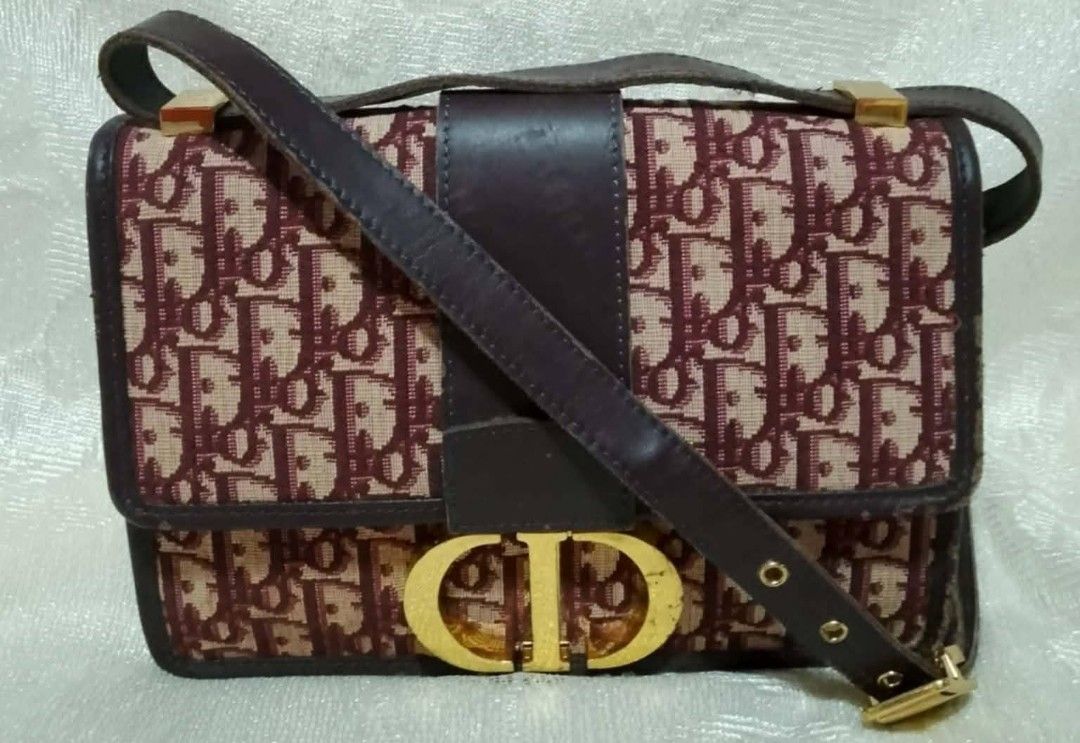 Christian Dior 30 Montaigne (Category: Luxury Bags & Wallets) located in Tuguegarao City. Submitted by starzeke (Listing ID 1412129148, Image 3). Description: .